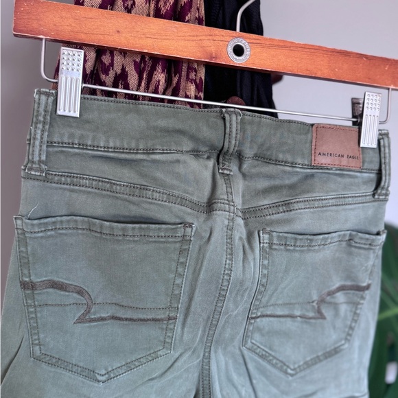 American Eagle Outfitters Women's Olive Cropped Jeans - Picture 3 of 4